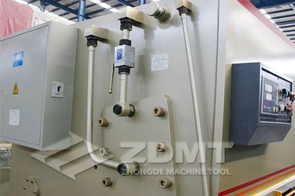 卡套式讨论体.jpg 卡套式讨论体.jpg